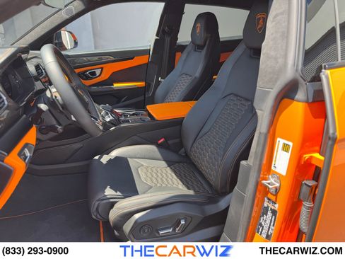 Used 2022 Lamborghini Urus image 19