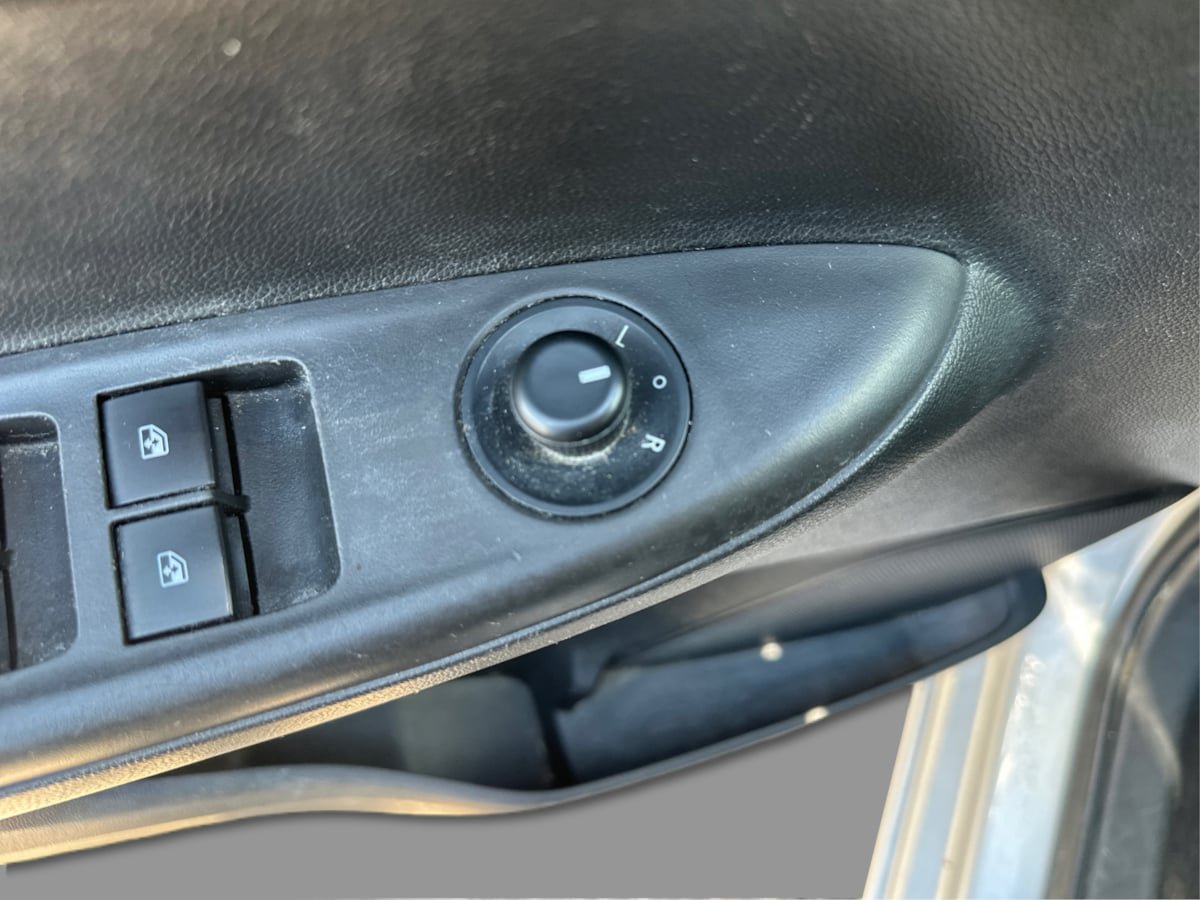 Used 2020 Chevrolet Spark LT FWD image 30