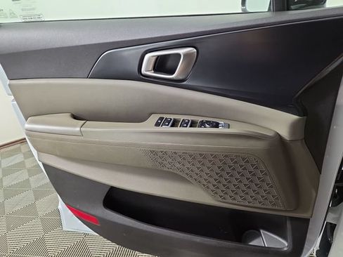 Certified 2026 Kia Carnival LXS FWD image 29