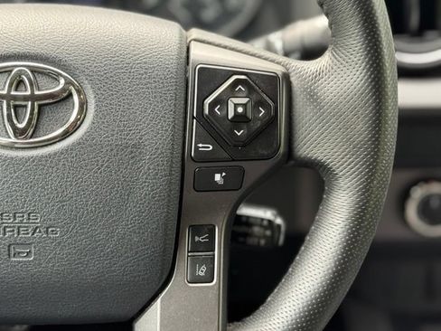 Used 2019 Toyota Tacoma TRD Off-Road AWD/4WD image 24