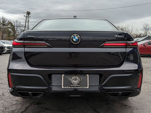 Used 2023 BMW 760i xDrive image 9