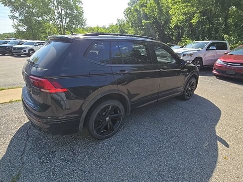 Used 2023 Volkswagen Tiguan SE R-Line FWD image 8