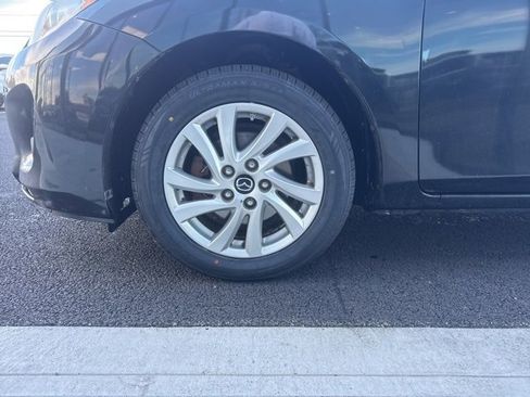 Used 2013 MAZDA MAZDA3 i Touring image 6