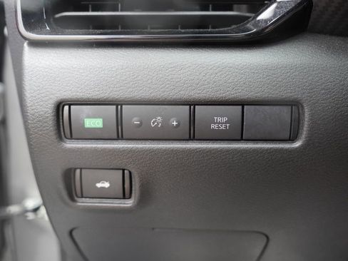 Certified 2024 Nissan Sentra SV image 10