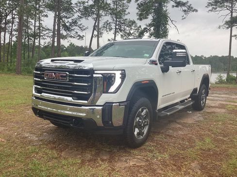 New 2026 GMC Sierra 2500 SLT w/ SLT Premium Package AWD/4WD image 8