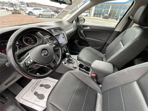 Used 2019 Volkswagen Tiguan SE image 14