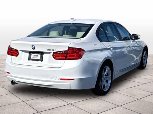 Used 2015 BMW 320i Sedan RWD image 9