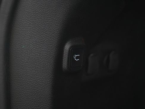 Used 2023 Jeep Cherokee Altitude Lux AWD/4WD image 17