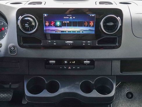 New 2025 Mercedes-Benz Sprinter 2500 image 12