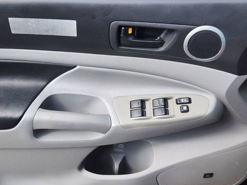 Used 2011 Toyota Tacoma PreRunner w/ TRD Off-Road Pkg w/JBL Audio image 21