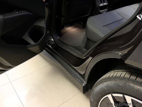 Used 2025 BMW X3 xDrive30i w/ Premium Package image 30