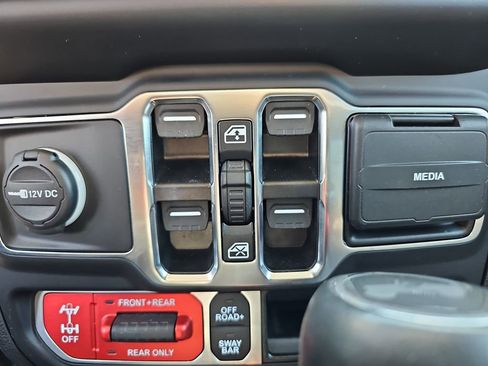 Used 2023 Jeep Wrangler Unlimited Rubicon w/ LED Lighting Group image 31