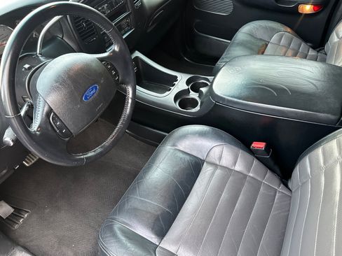 Used 2002 Ford F150 Harley-Davidson RWD image 10