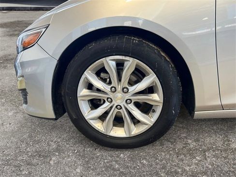 Used 2020 Chevrolet Malibu LT image 12