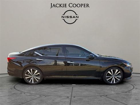 Used 2019 Nissan Altima 2.5 Platinum image 6