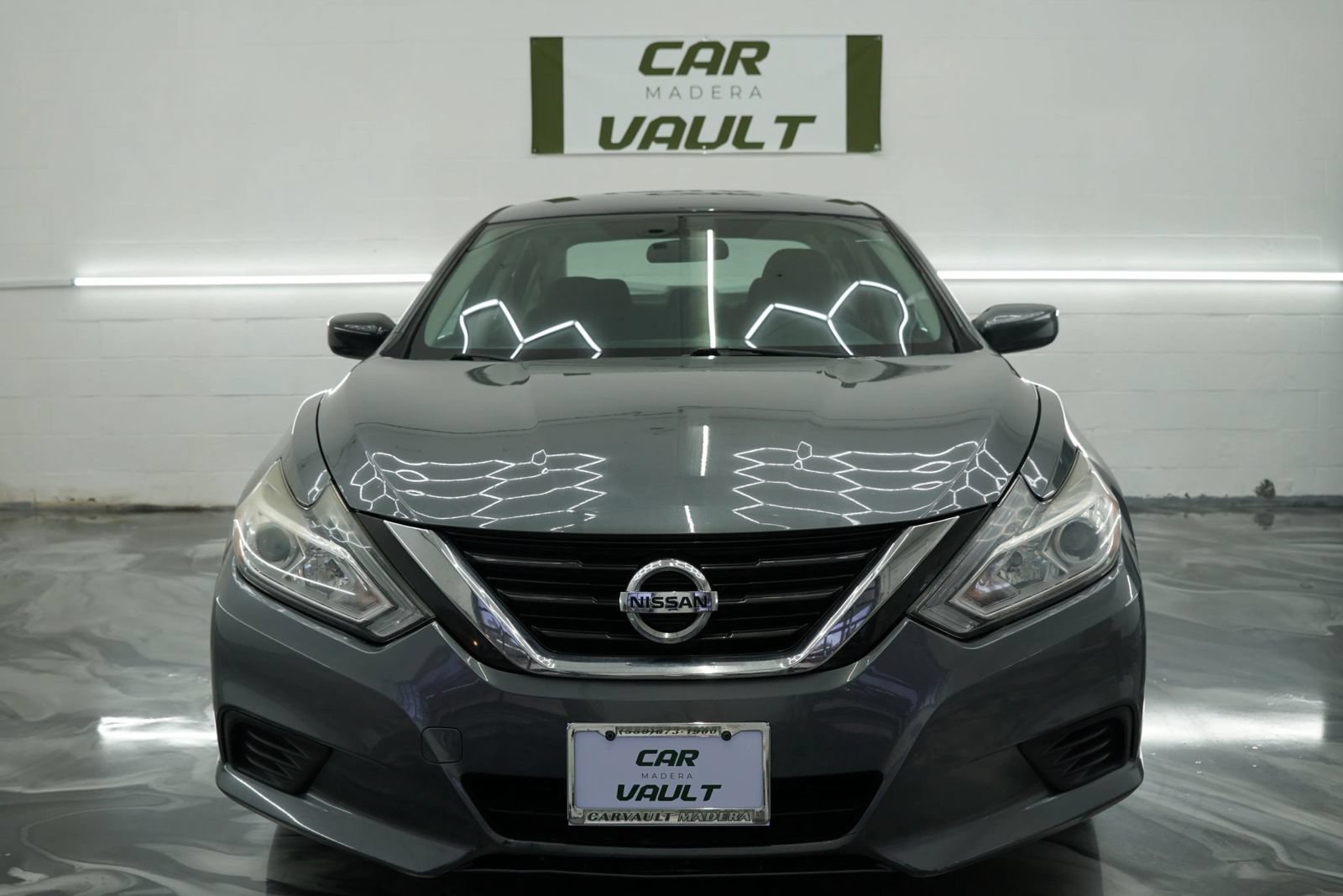 Used 2017 Nissan Altima 2.5 S w/ Power Driver Seat Package FWD image 2