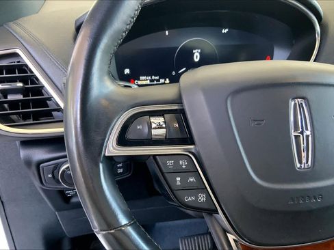 Used 2020 Lincoln Nautilus Reserve w/ Equipment Group 201A image 23
