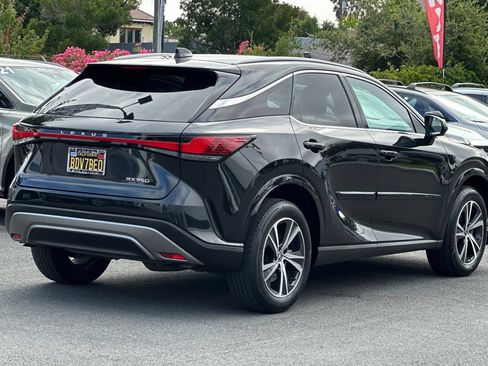 Used 2024 Lexus RX 350 Premium w/ Cold Area Package FWD image 4