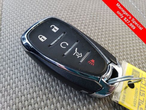 Used 2023 Chevrolet Traverse LT w/ LPO, Floor Liner Package image 29