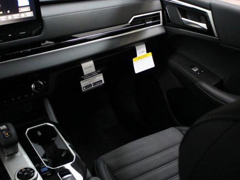 New 2026 Mitsubishi Outlander SE image 22