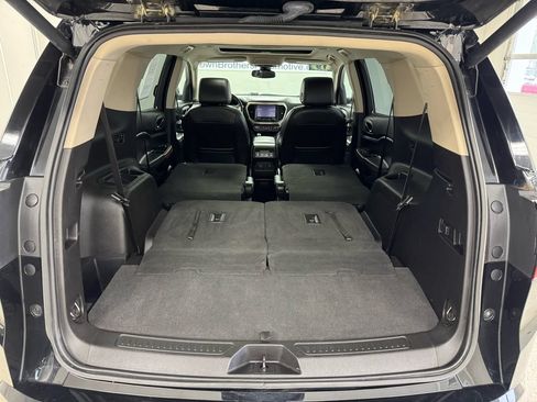 Used 2019 GMC Acadia Denali w/ Technology Package AWD/4WD image 8