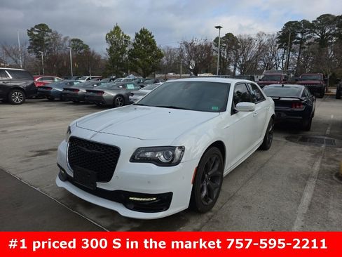 Used 2021 Chrysler 300 S w/ S Model Appearance Package image 9