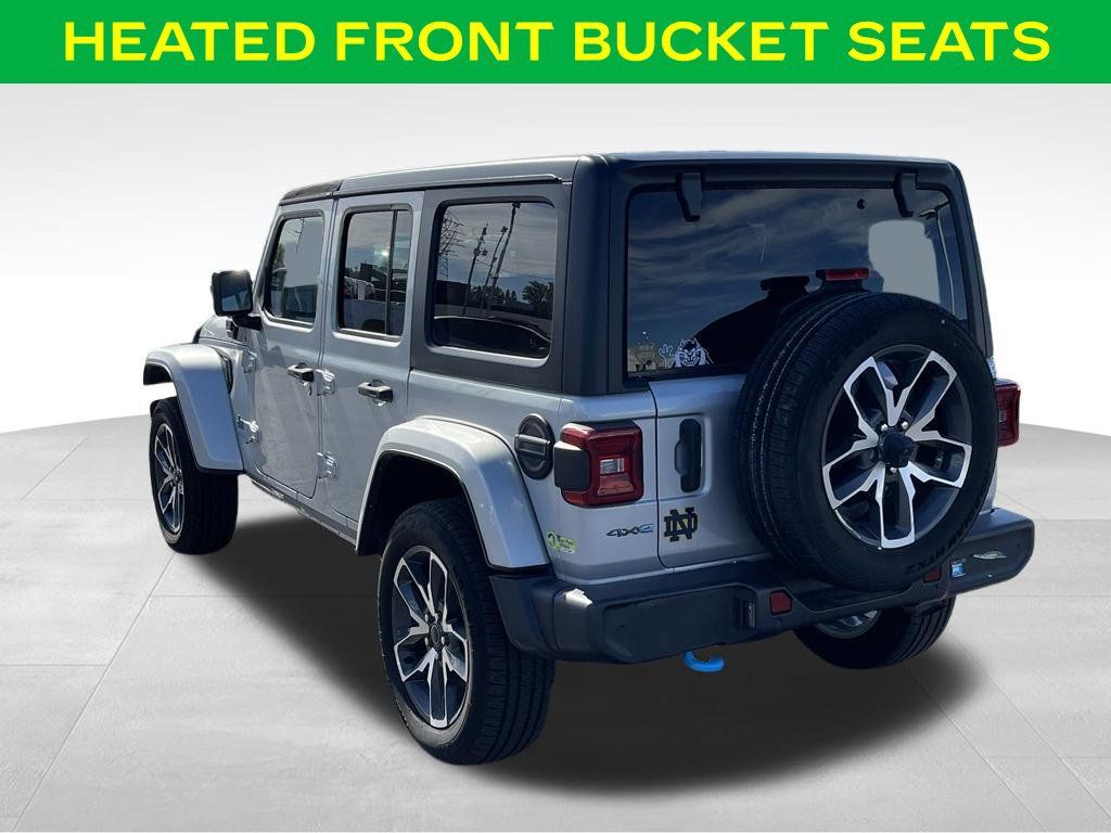 Used 2024 Jeep Wrangler Unlimited w/ Convenience Group AWD/4WD image 12