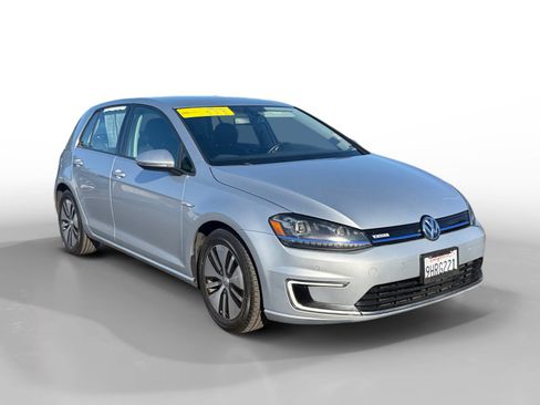 Used 2015 Volkswagen e-Golf SEL Premium image 7