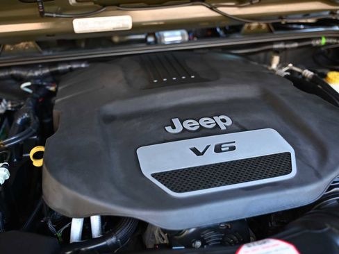 Used 2016 Jeep Wrangler Unlimited Sport image 22