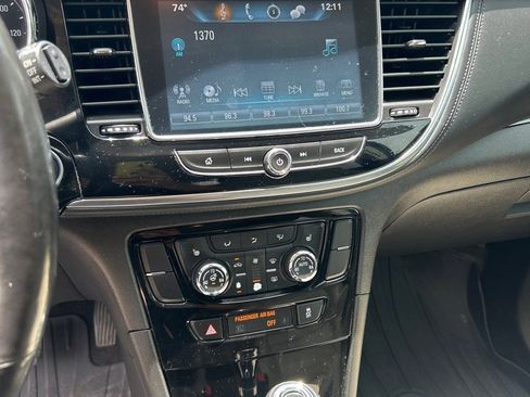 Used 2017 Buick Encore Essence FWD image 11