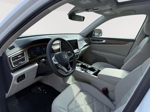 New 2026 Volkswagen Atlas SE image 9