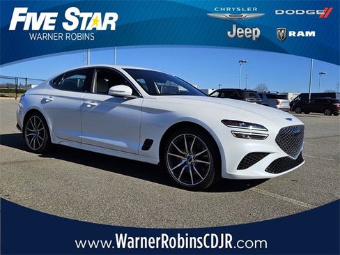 Used 2025 Genesis G70 2.5T image 1