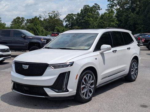 Used 2024 Cadillac XT6 Sport w/ Platinum Package AWD/4WD image 5