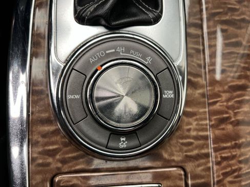 Used 2020 Nissan Armada SL w/ Premium Package AWD/4WD image 18