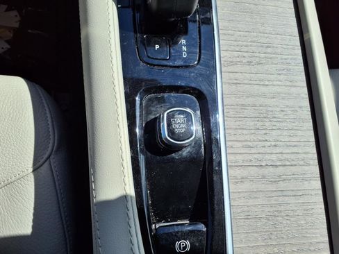 Used 2023 Volvo XC90 B6 Core w/ Protection Package Premier image 25