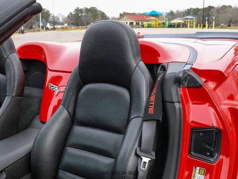 Used 2005 Chevrolet Corvette Convertible w/ Preferred Equipment Group image 50