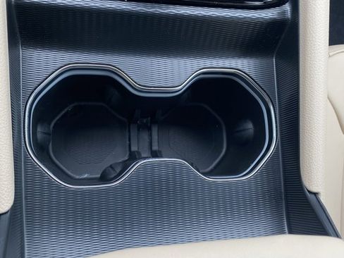 Used 2025 Jeep Grand Cherokee Limited image 25