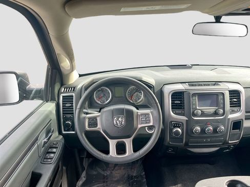 Used 2022 RAM 1500 Classic SLT RWD image 21