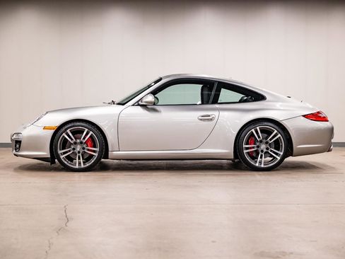 Used 2011 Porsche 911 Carrera S RWD image 2