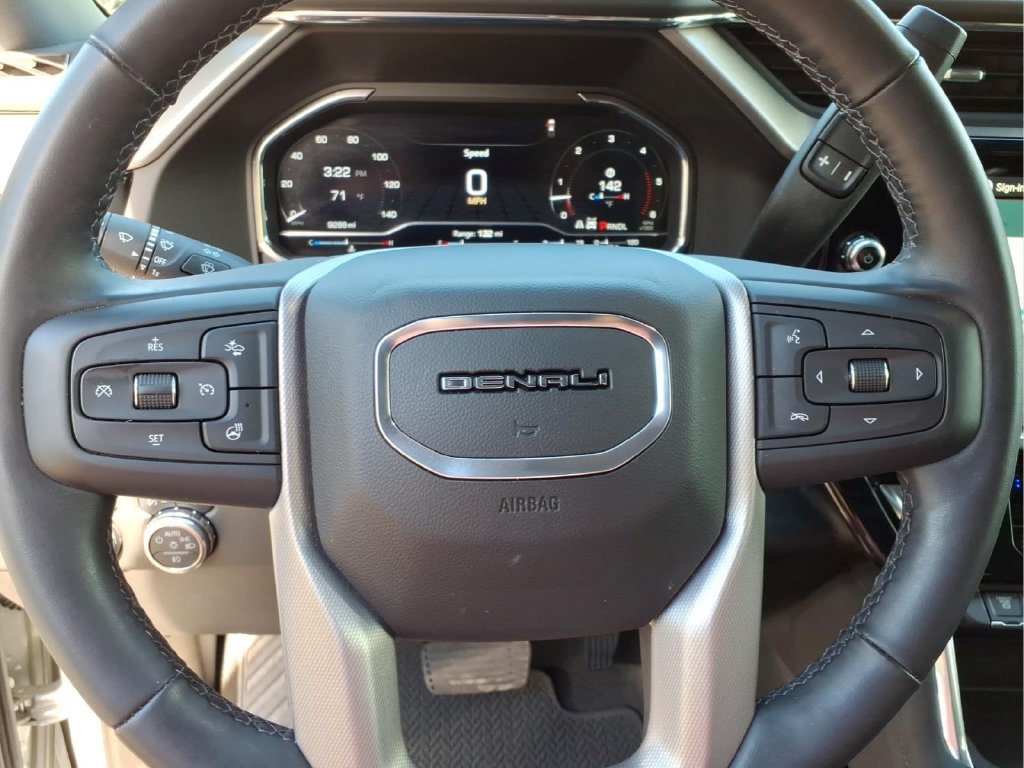 Used 2025 GMC Sierra 2500 Denali w/ Denali Reserve Package AWD/4WD image 10