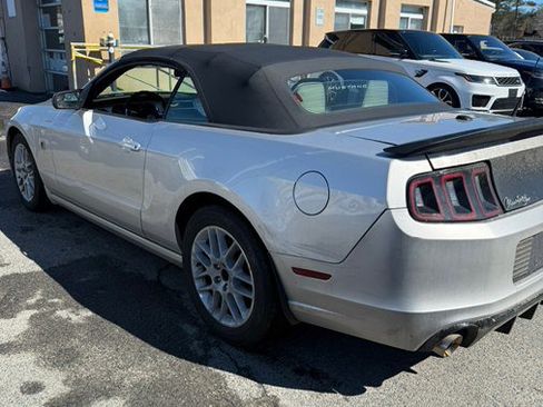 Used 2013 Ford Mustang Premium image 3