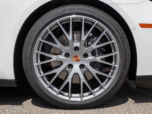 New 2025 Porsche Panamera image 18