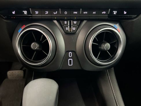 Used 2025 Chevrolet Blazer LT image 16