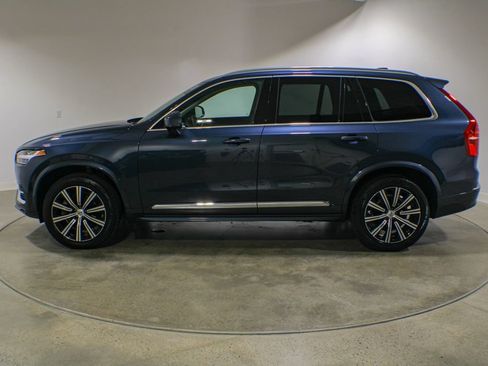 Used 2023 Volvo XC90 B6 Plus AWD/4WD image 2