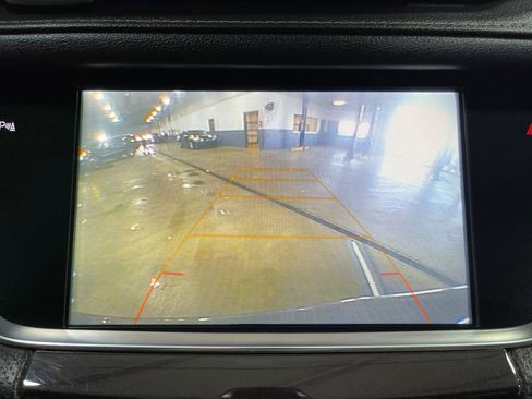 Used 2018 Cadillac XT5 Luxury w/ Driver Awareness Package image 11