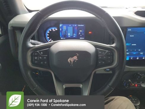 Used 2022 Ford Bronco Badlands image 23