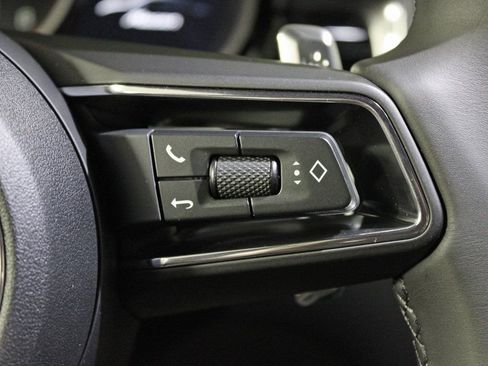 Certified 2026 Porsche Macan image 25