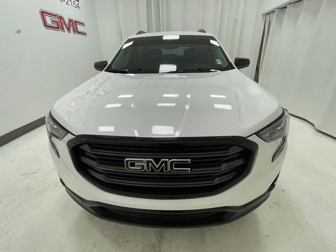 Used 2020 GMC Terrain SLT w/ Elevation Edition FWD image 2