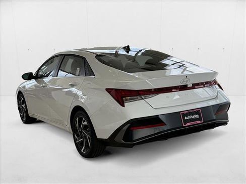 New 2025 Hyundai Elantra Limited image 7