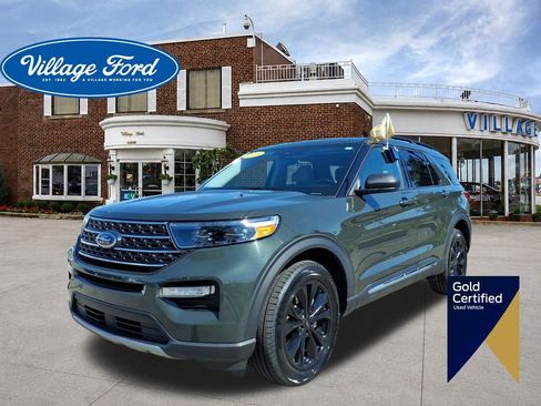 Used 2024 Ford Explorer XLT w/ Equipment Group 202A AWD/4WD image 1